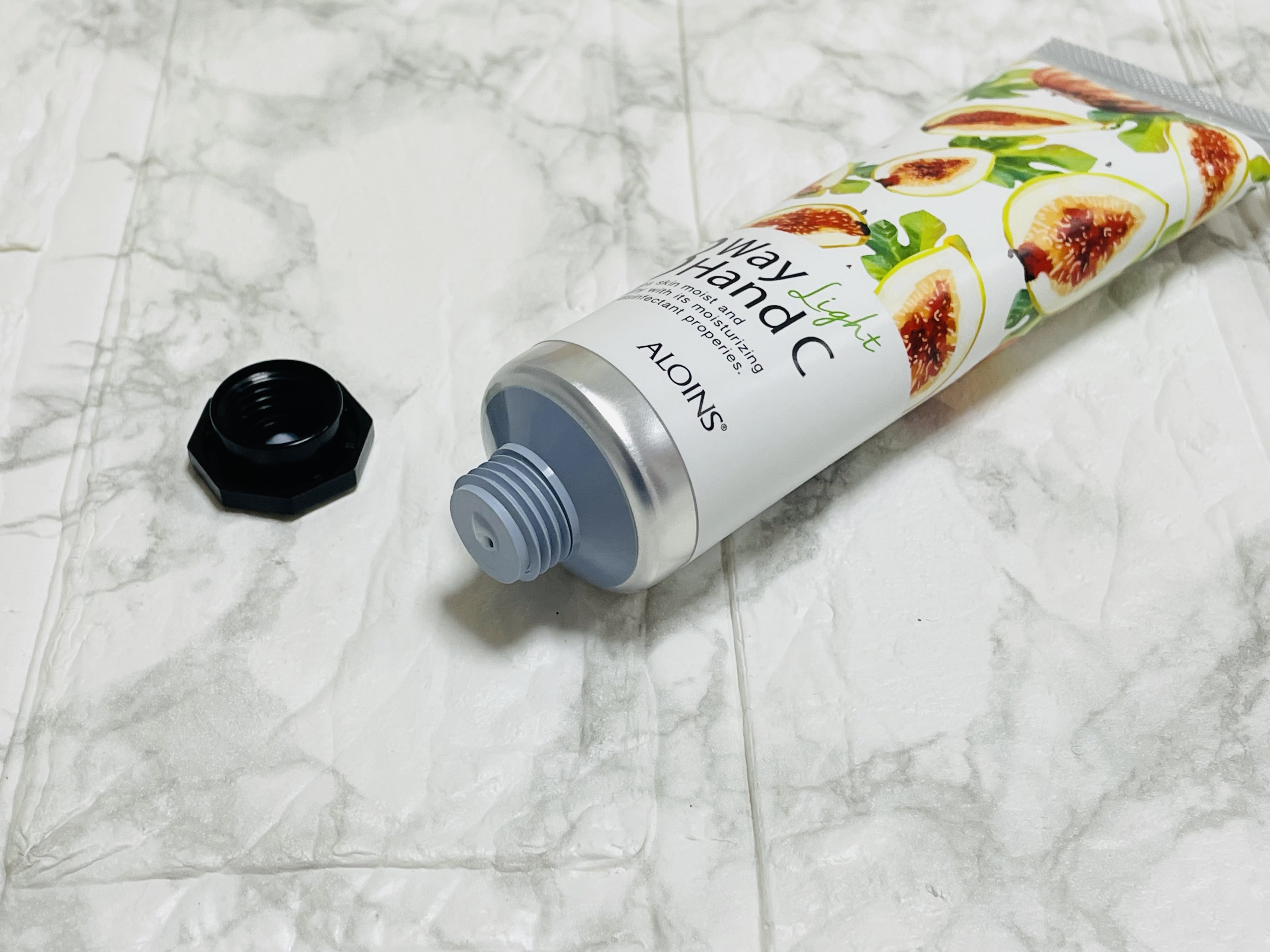 ハンドクリームライト/3ウェイ/ハンドクリームを使ったクチコミ（2枚目）