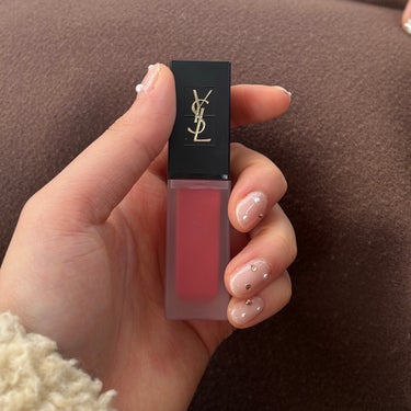 YVES SAINT LAURENT BEAUTE　タトワージュ クチュール ベルベットクリーム　NO216　ヌード エンブレム

だいぶ前にプレゼントでいただきました🎁


マットで色落ちしずらいです