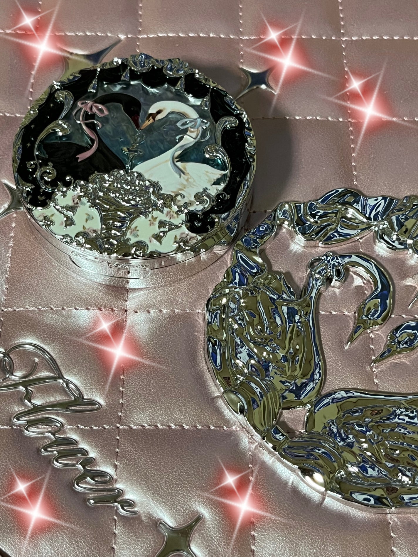 フラワーノーズ スワンバレエシリーズ ブラッシュコンパクト/FlowerKnows/パウダーチークを使ったクチコミ(7枚目)