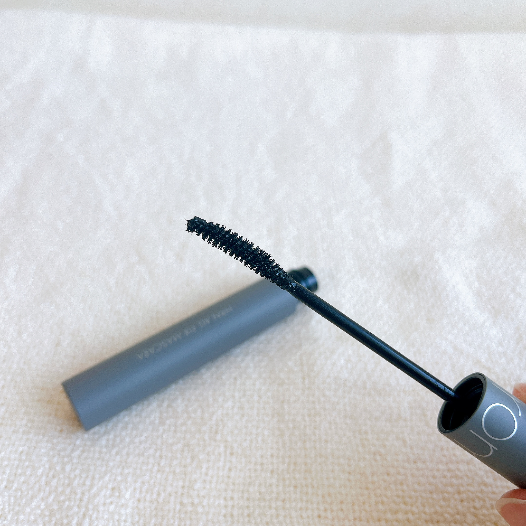 ハンオールフィックスマスカラ L01 ロングブラック(LONG BLACK)/rom&nd/マスカラを使ったクチコミ（3枚目）