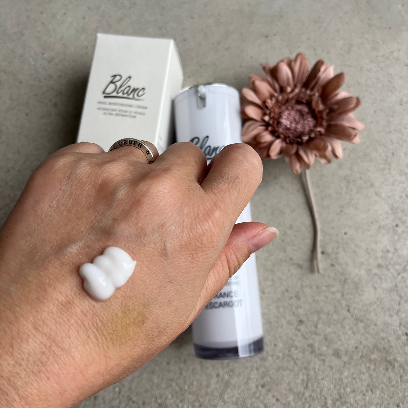 マジックカタツムリクリーム/ブラン/フェイスクリームを使ったクチコミ(2枚目)