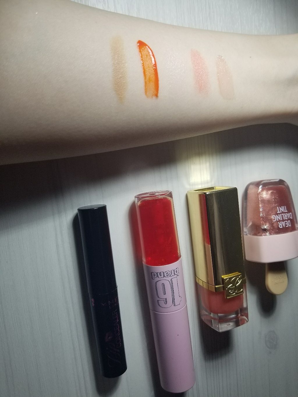 リップコンシーラー/リンメル ロンドン/スティックコンシーラーを使ったクチコミ（2枚目）