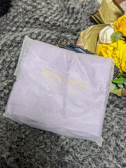 真紅 on LIPS 「セインムー様のラグジュアリー・スキンケアタオルを商品提供して頂..」(4枚目)