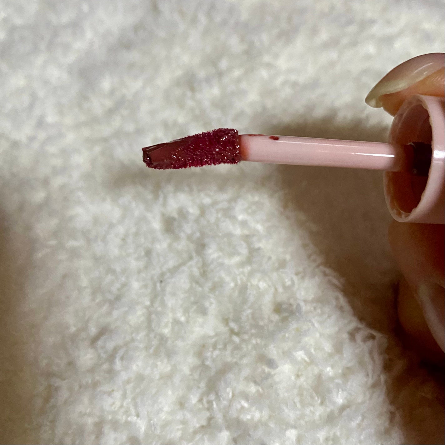 アンドバイロムアンド グラッシーボムティント/&nd by rom&nd/リップティントを使ったクチコミ(2枚目)