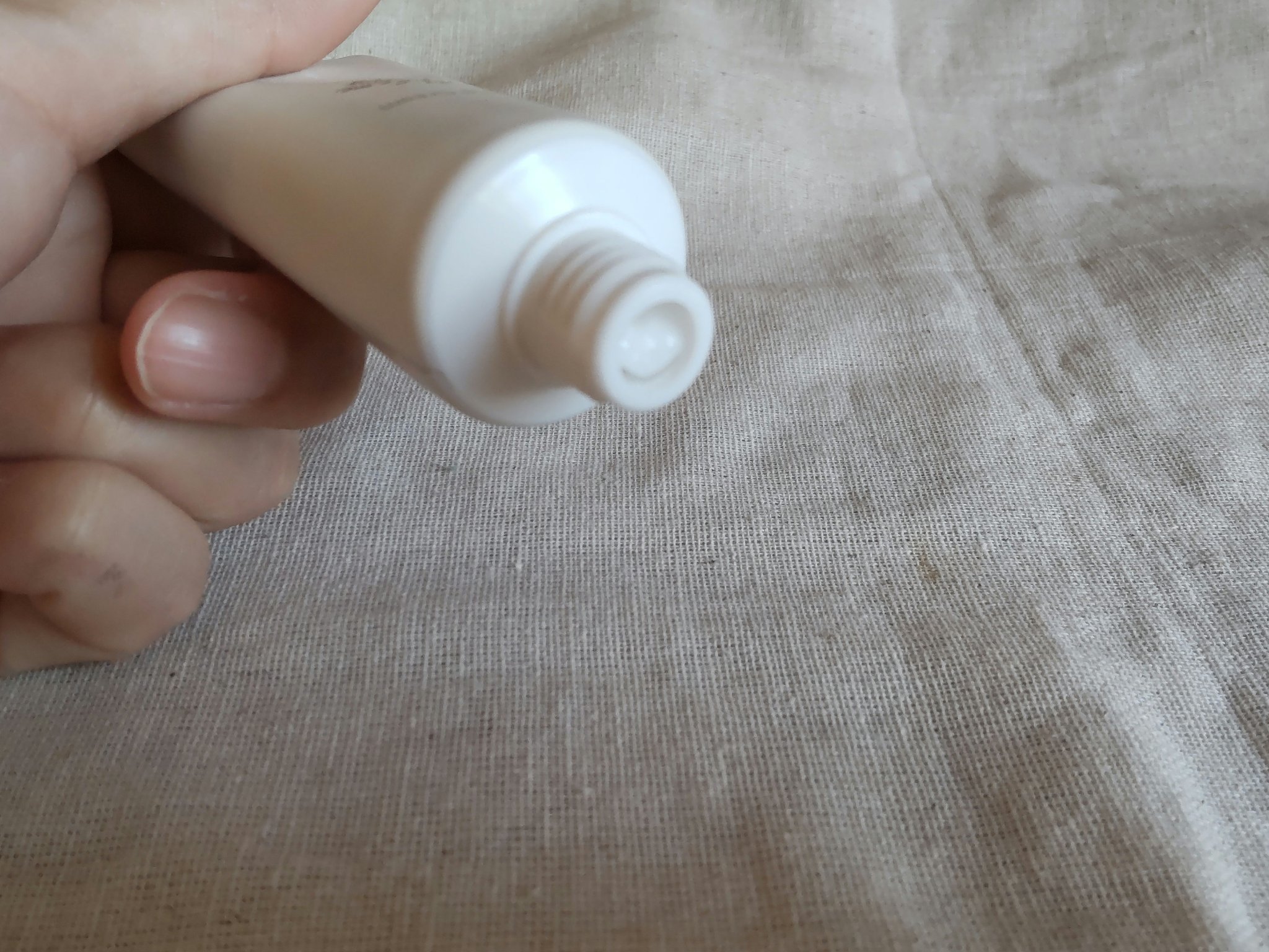 メイクミーハッピー ハンドクリーム momo oolong/キャンメイク/ハンドクリームを使ったクチコミ（3枚目）