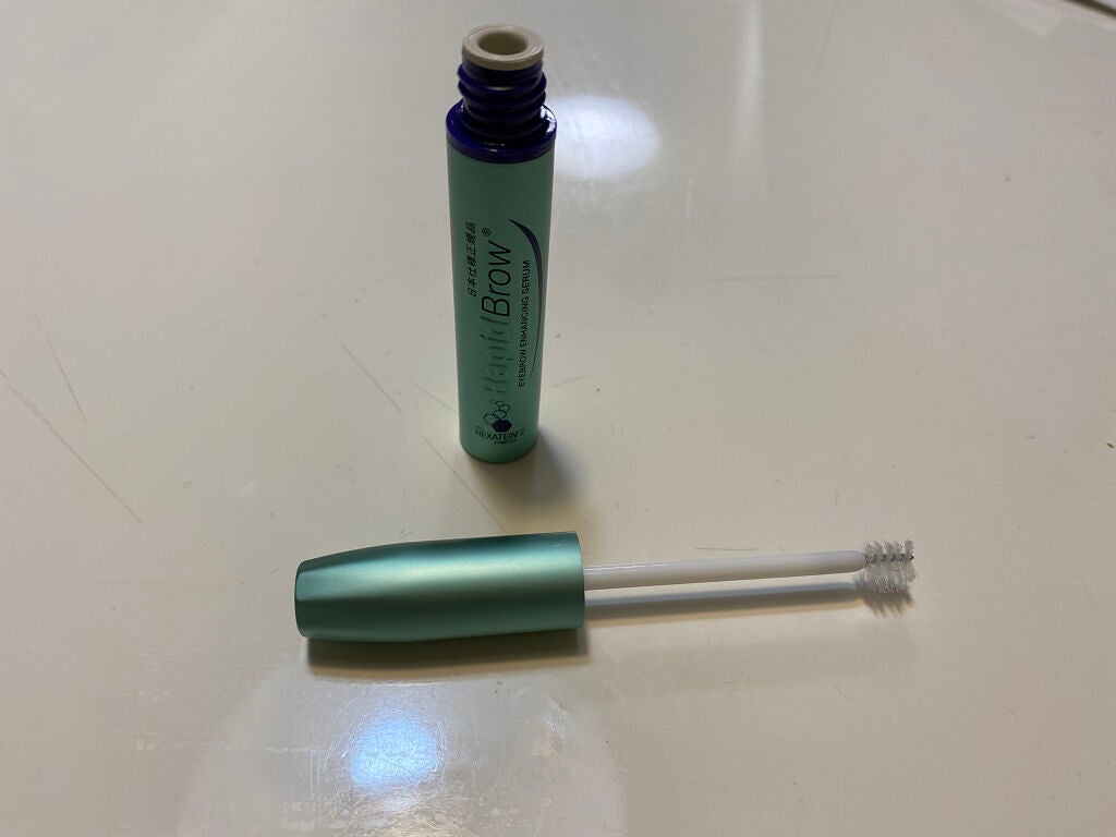 りん on LIPS 「LIPSのプレゼント当たりました!!眉毛美容液1ヶ月分です!1..」(4枚目)