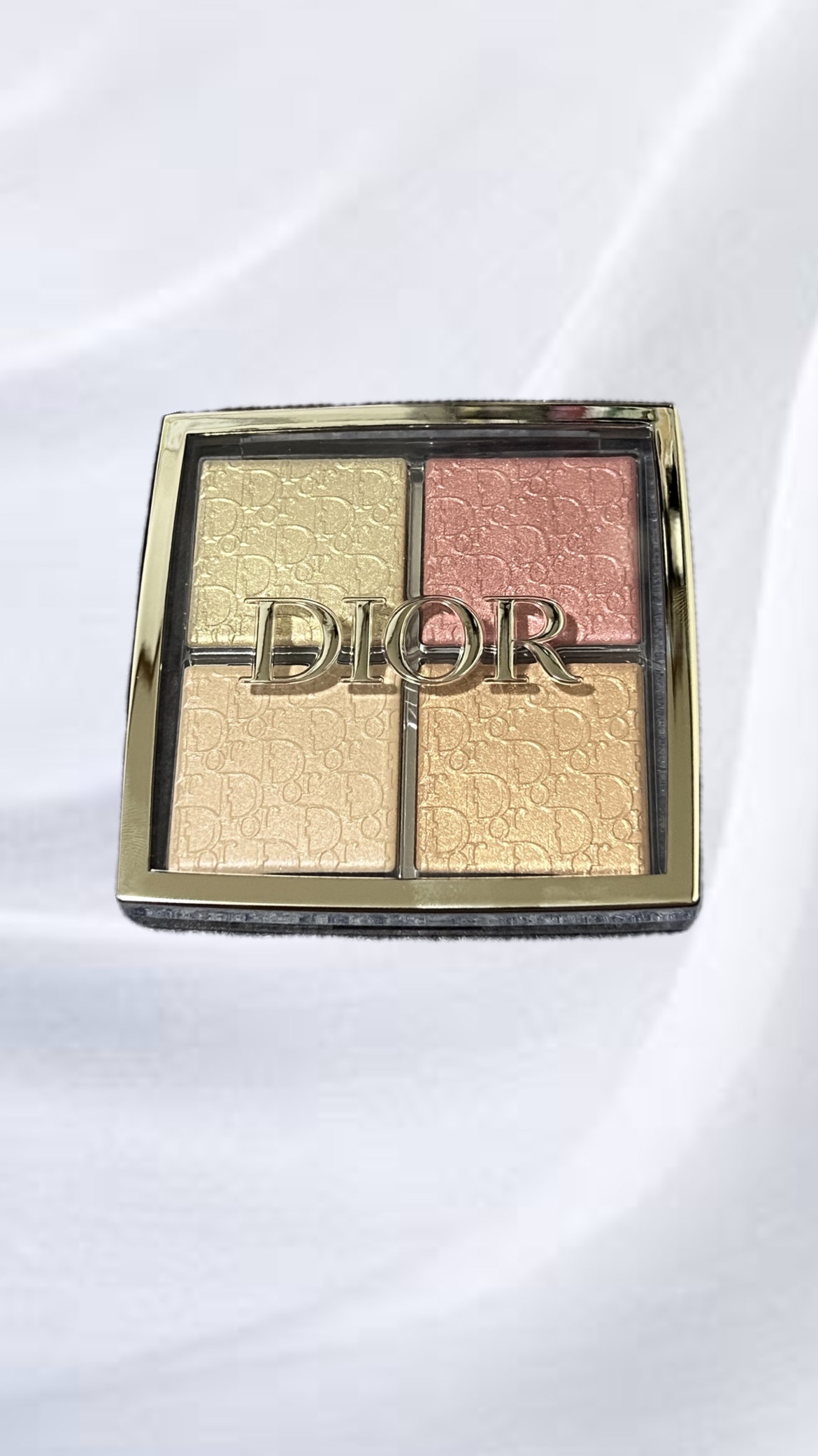 ディオール バックステージ フェイス グロウ パレット/Dior/ハイライトを使ったクチコミ（1枚目）