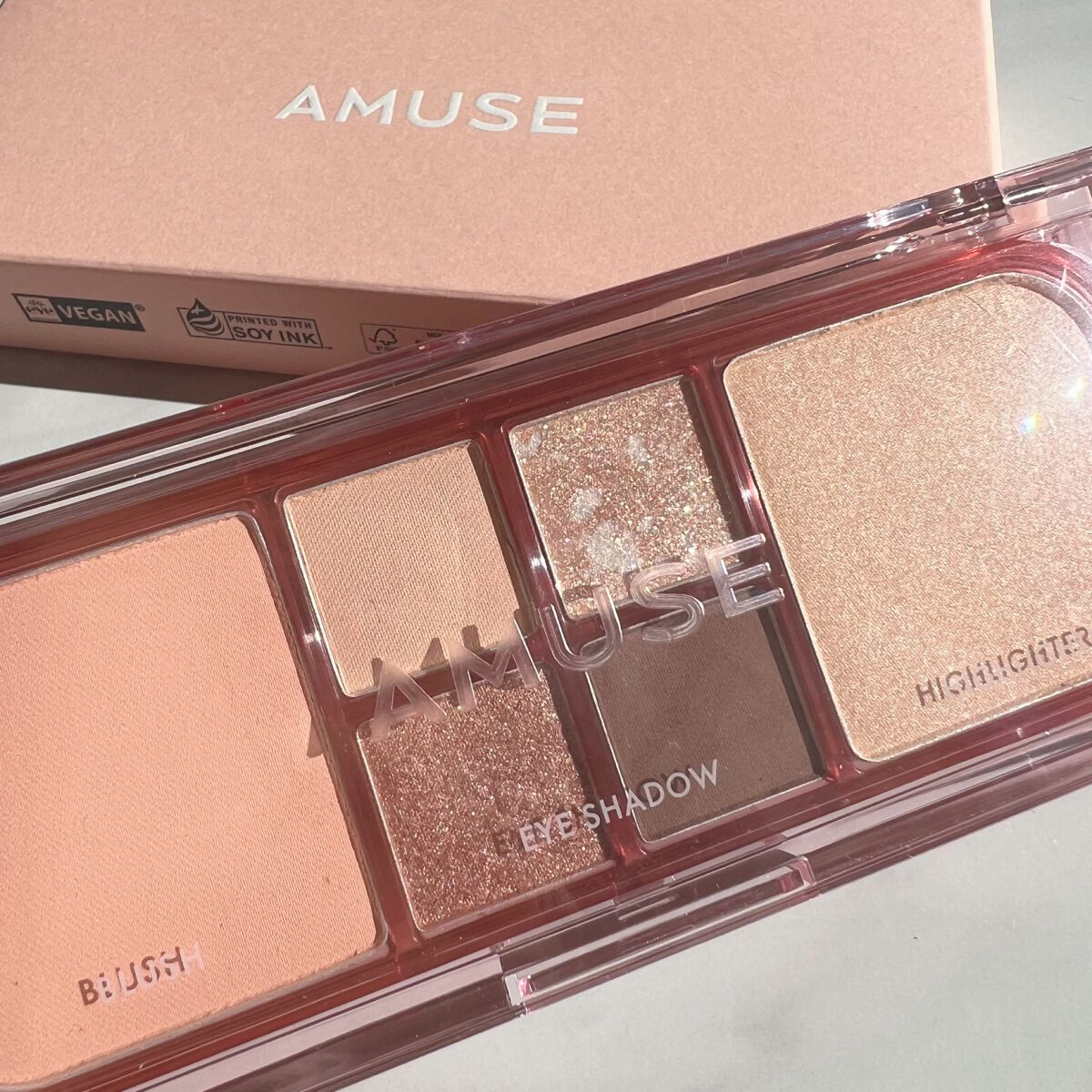 waka on LIPS 「アイシャドウ・チーク・ハイライトの3in1のマルチパレット💕-..」(1枚目)