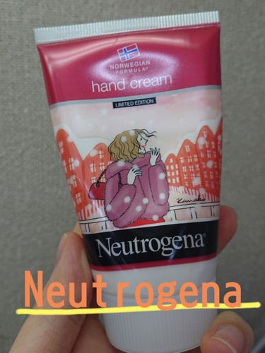 Neutrogena ノルウェーフォーミュラ インテンスリペア ハンドクリーム 限定デザインのクチコミ「Neutrogenaのハンドクリームです！去年ゲットして、最近使い始めました🌱
ノルウェーのコ.....」（1枚目）