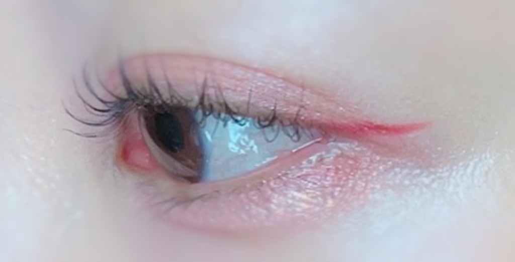 美容液カラーライナー 102 メタリックピンク/Borica/リキッドアイライナーを使ったクチコミ（3枚目）