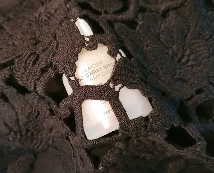 mcgroupakiko on LIPS 「週末はスキンクリニックでかねてからの悩みでした、頬やおでこのポ..」(5枚目)