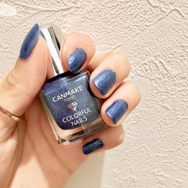 CANMAKE colorfulnails no.57🦕❄️

※1枚目加工済み・2枚目無加工・3枚目フィルターなし(ハート以外無加工)です。3枚目キラキラ感を伝えたかったのですが…カメラではちょっと難