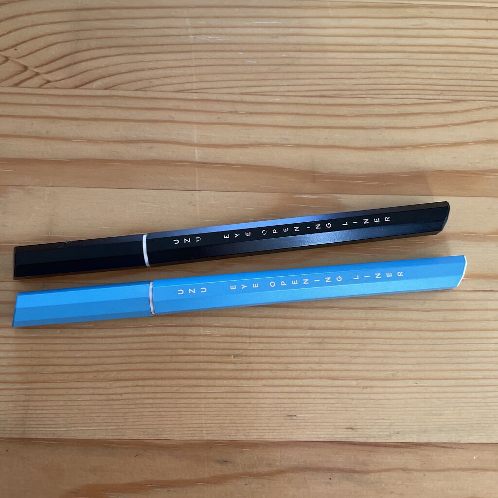 EYE OPENING LINER LIGHT-BLUE/UZU BY FLOWFUSHI/リキッドアイライナーを使ったクチコミ（1枚目）
