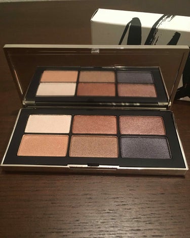 コナーティングリー アイシャドウパレット/NARS/アイシャドウパレットを使ったクチコミ（2枚目）