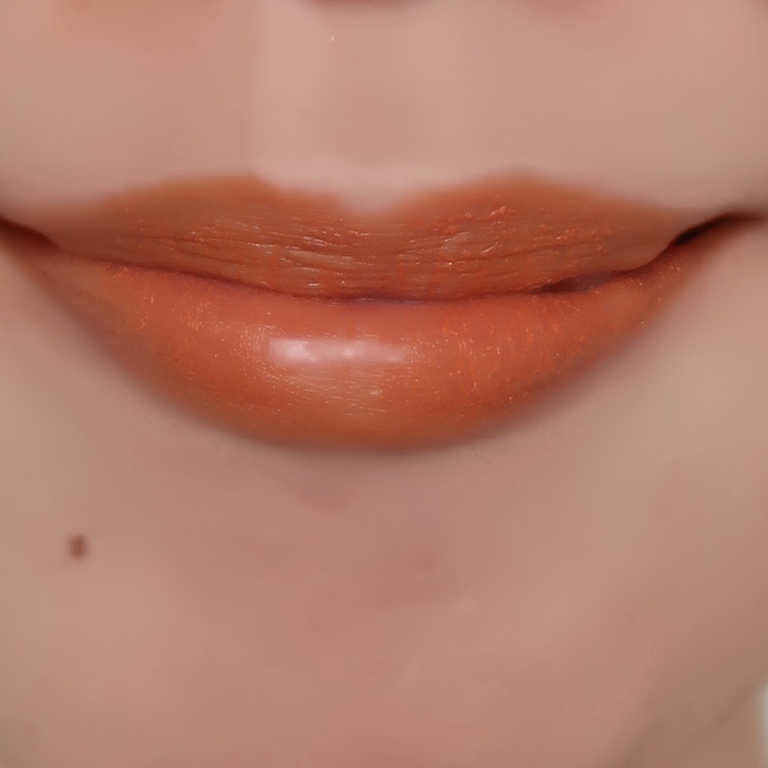〈ルージュ・エルメス〉 ルージュ ア レーヴル サティネ 33 オランジュ・ボワット/エルメス/口紅を使ったクチコミ（3枚目）