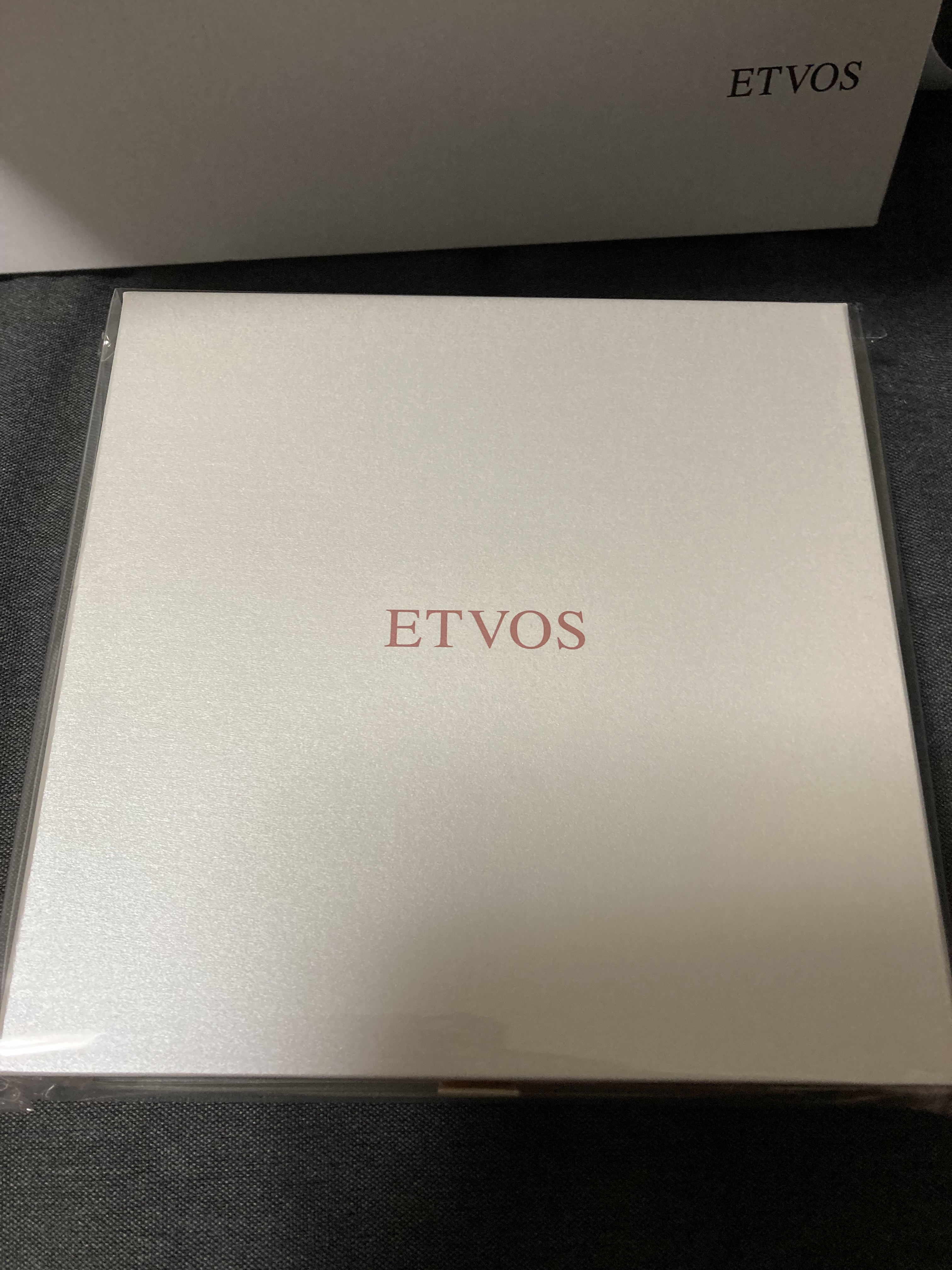 ホリデーコフレ2023〈カームピンク〉/エトヴォス/メイクアップキットを使ったクチコミ（1枚目）