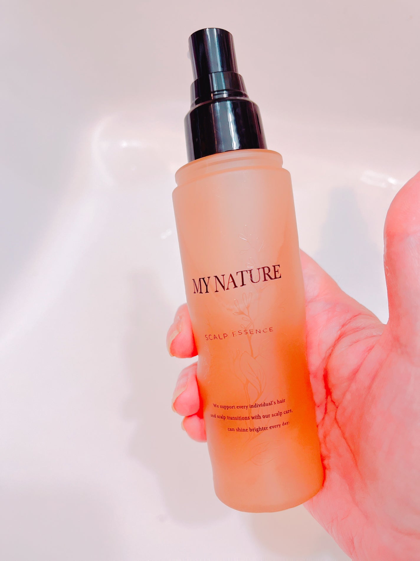 オタネ on LIPS 「#マイナチュレ 薬用育毛剤がパワーアップしましたよ♡気のせいだ..」(3枚目)