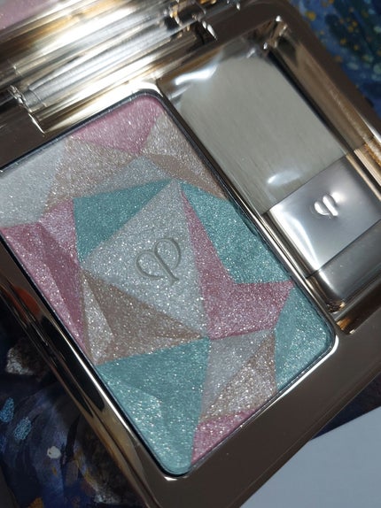 ル・レオスールデクラ /クレ・ド・ポー ボーテ/パウダーハイライトを使ったクチコミ(4枚目)