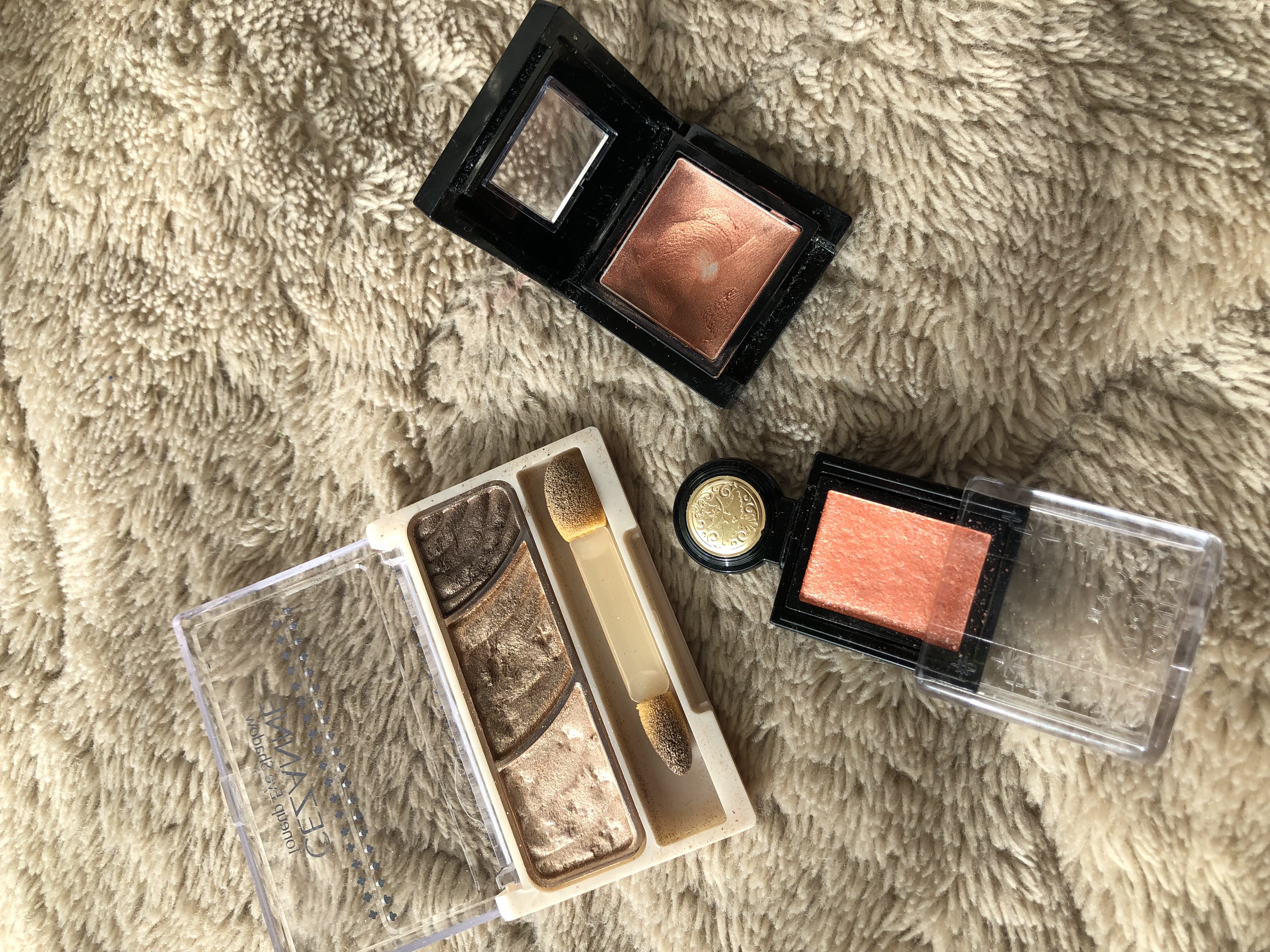 トーンアップアイシャドウ/CEZANNE/アイシャドウパレットを使ったクチコミ（2枚目）