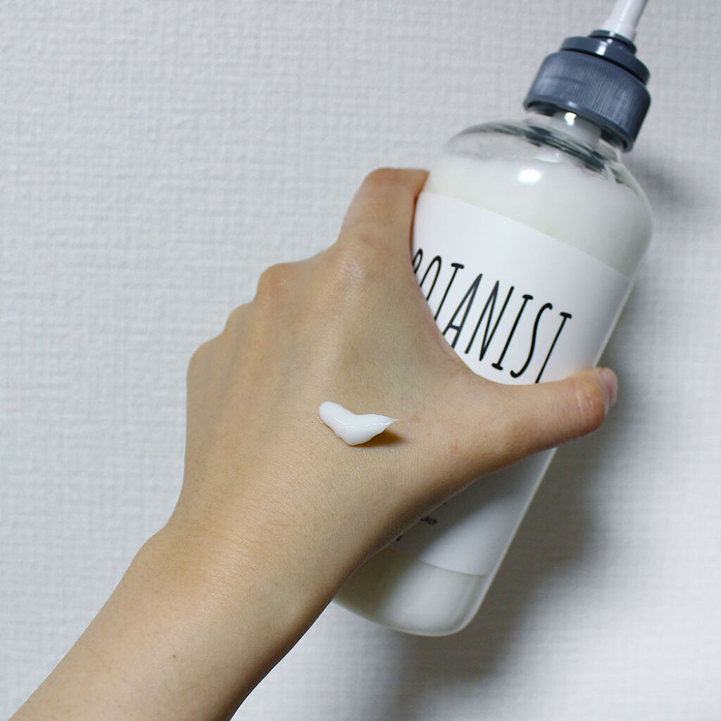 BOTANIST ボタニカルシャンプー スカルプクレンズのクチコミ「フケかゆみが気になる人、潤いある清潔な地肌にしたい人におススメ！

・シャンプー
テクス.....」（2枚目）