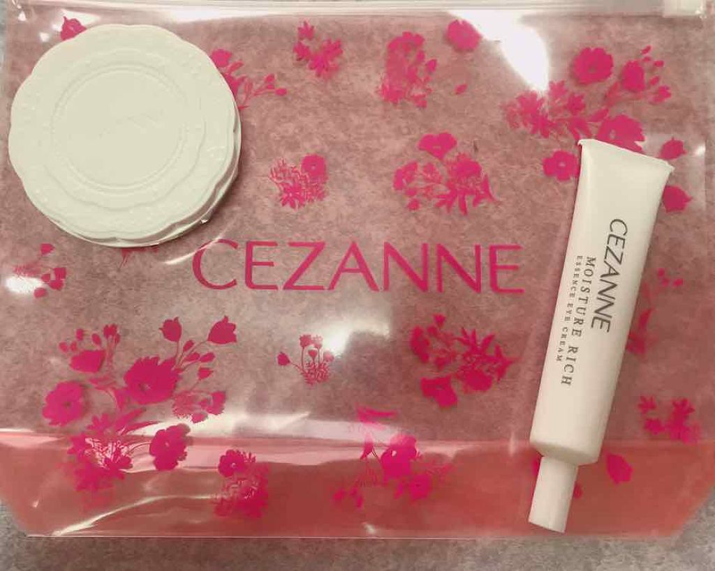 UVシルクカバーパウダー/CEZANNE/プレストパウダーを使ったクチコミ(2枚目)