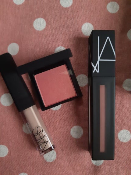 ピュアラディアントプロテクション アクアティックグロー クッションファンデーション SPF50+/PA+++/NARS/クッションファンデーションを使ったクチコミ(2枚目)