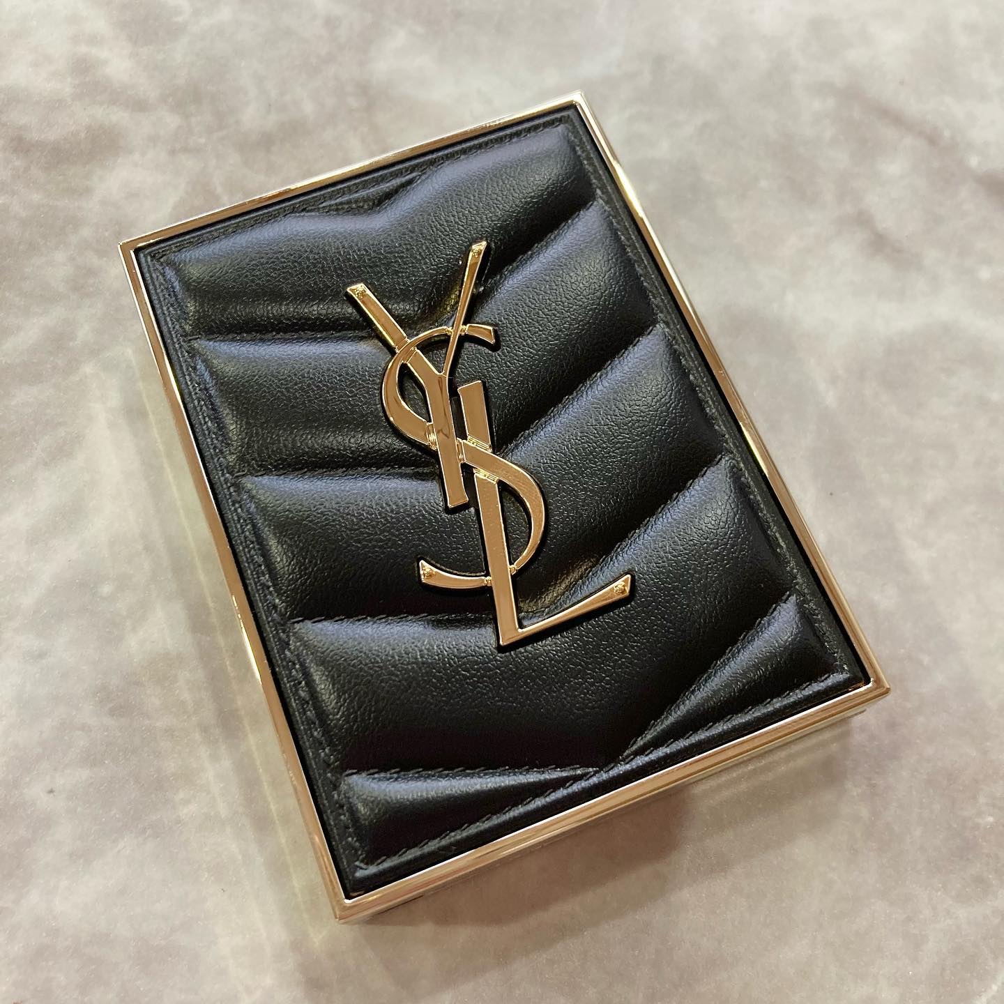 クチュール ミニ クラッチ/YVES SAINT LAURENT BEAUTE/アイシャドウパレットを使ったクチコミ（2枚目）