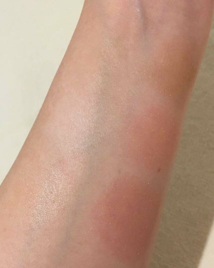 HOURGLASS AMBIENT LIGHTING EDIT-VOLUME 4/HOURGLASS/プレストパウダーを使ったクチコミ(4枚目)