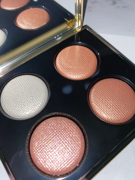 ピンク グロウ リュクス アイシャドウ パレット/BOBBI BROWN/アイシャドウパレットを使ったクチコミ(1枚目)