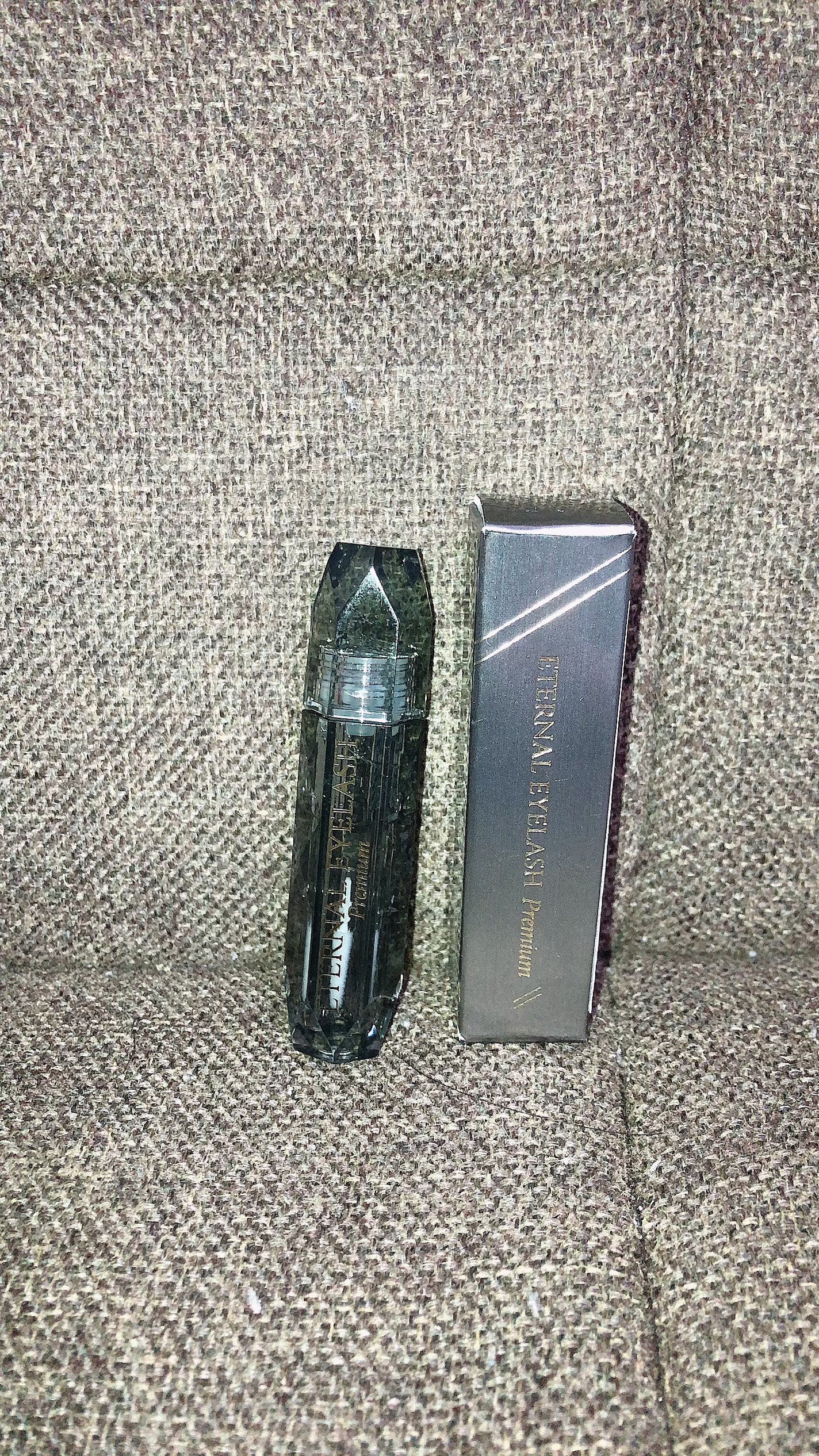 エターナルアイラッシュプレミアム/リュバンブラン/まつげ美容液を使ったクチコミ(1枚目)