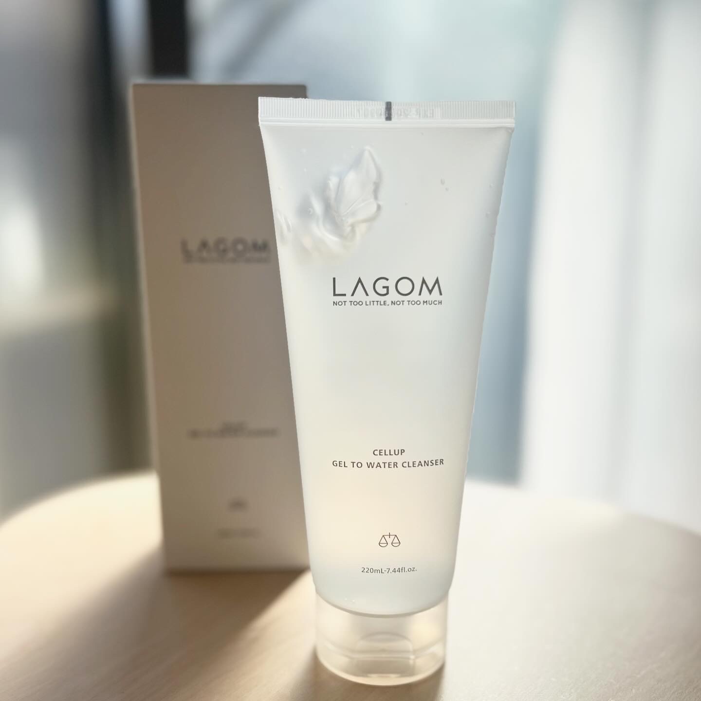 水テクスチャ！
朝用洗顔で潤いを🩵

LAGOM様から頂きました！

普段から愛用してきる
ジェルトゥウォータークレンザー！

ジェルが苦手な私でも使いやすく
テクスチャが水に近いので
肌にもスーッと馴染んでくれて
泡立て不要だから時短で