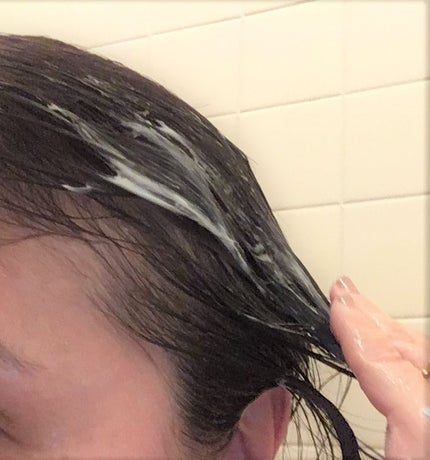 ザビューティ うるツヤチャージヘアパック/エッセンシャル/ヘアマスク・ヘアパックを使ったクチコミ(2枚目)