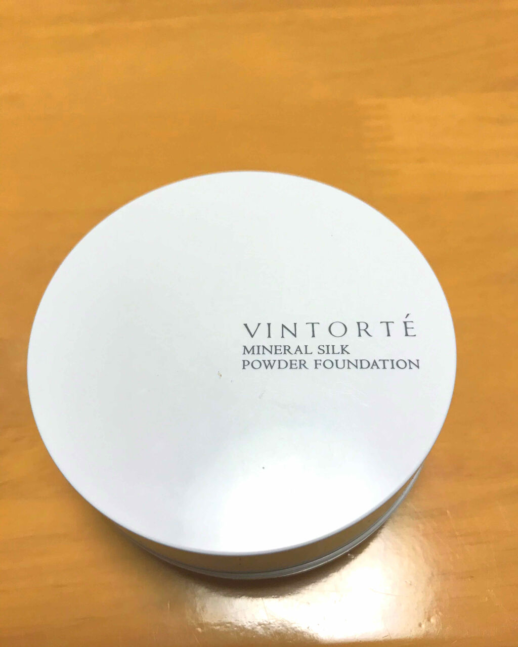 ミネラルシルクファンデーション（ケース・パフ付）/ヴァントルテ/パウダーファンデーションを使ったクチコミ（1枚目）
