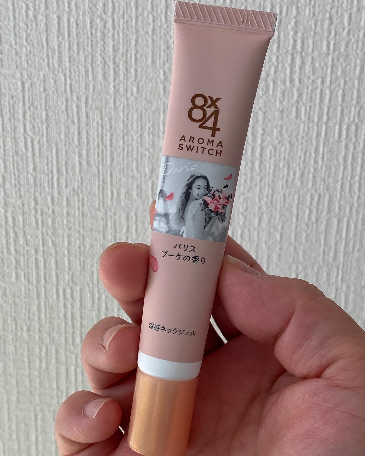 8x4 アロマスイッチ 涼感ネックジェル パリスブーケの香り/８ｘ４/デオドラント・制汗剤を使ったクチコミ（2枚目）