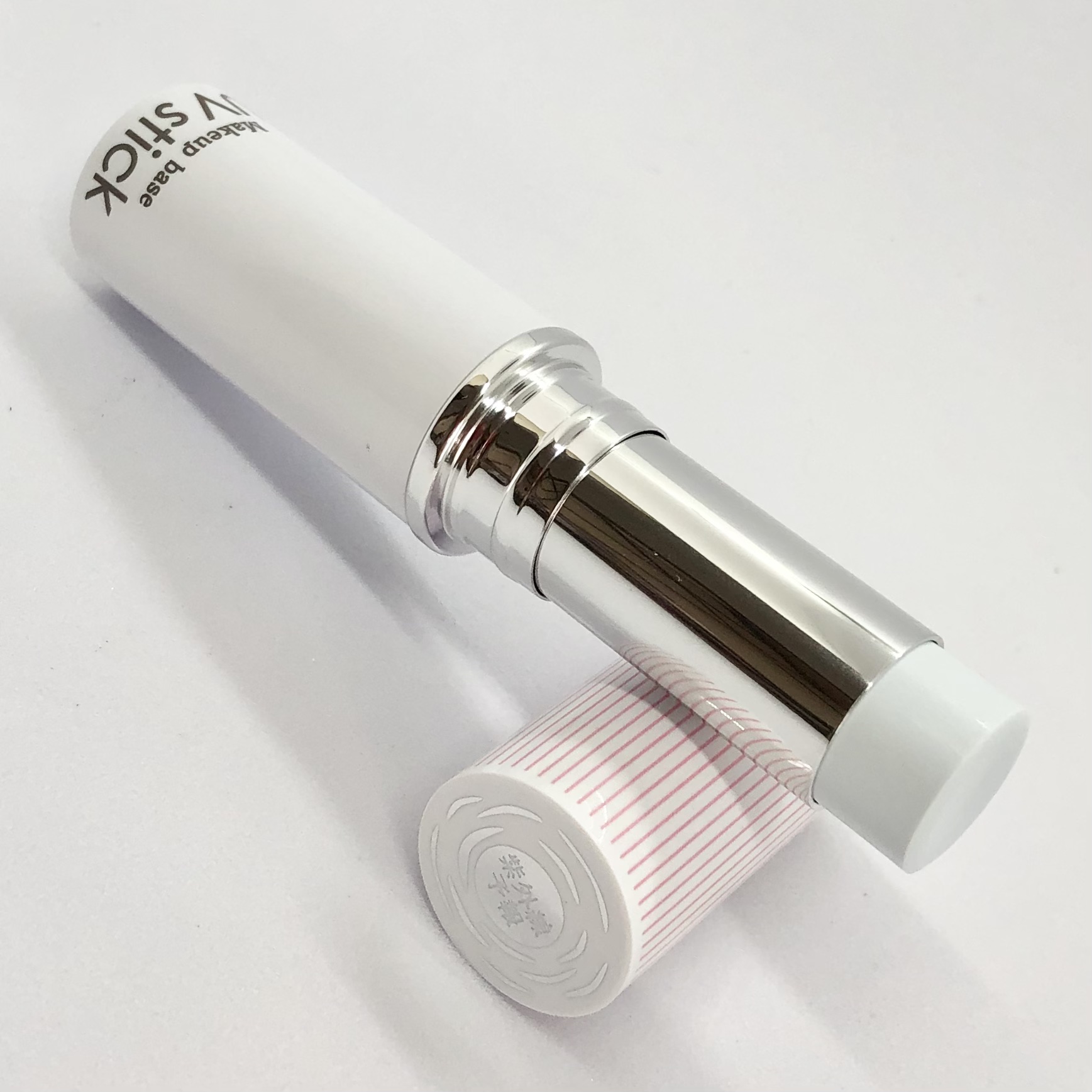 メイクを守るUVスティック /紫外線予報/日焼け止めスティックを使ったクチコミ（2枚目）