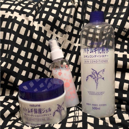 ハトムギ保湿ジェル(ナチュリエ スキンコンディショニングジェル)/ナチュリエ/美容液を使ったクチコミ(2枚目)