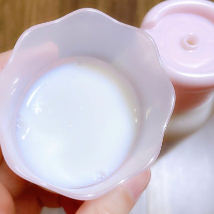 角層まで浸透する うるおいバスミルク ほのかでパウダリーな香り/ビオレu/保湿系入浴剤を使ったクチコミ(4枚目)