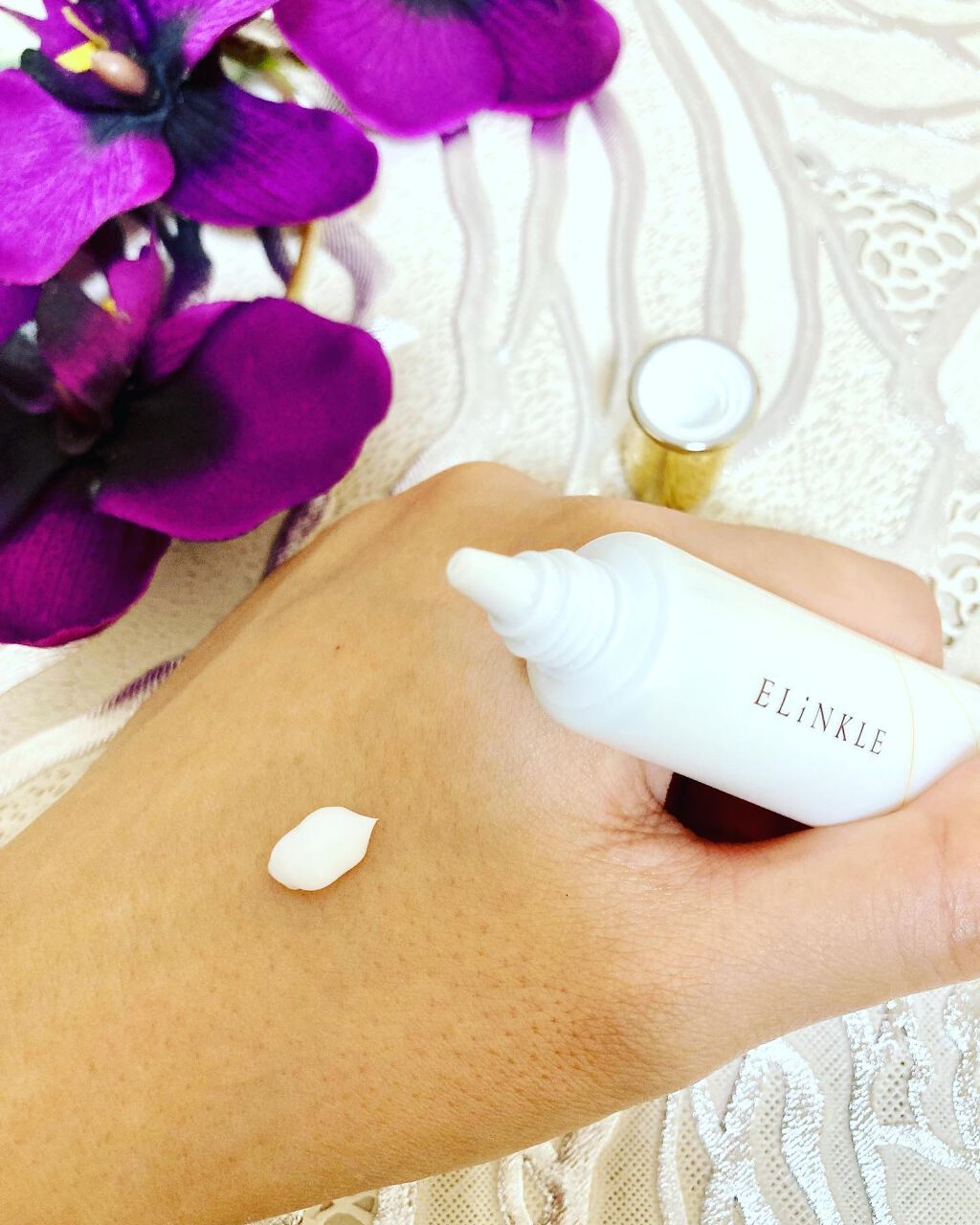 エリンクル/株式会社フロンティア/フェイスクリームを使ったクチコミ（2枚目）