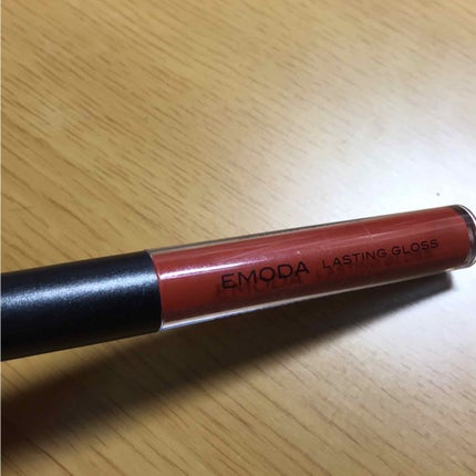 Satomi on LIPS 「EMODA×ジェリーラスティングリップグロス色が可愛い......」(1枚目)