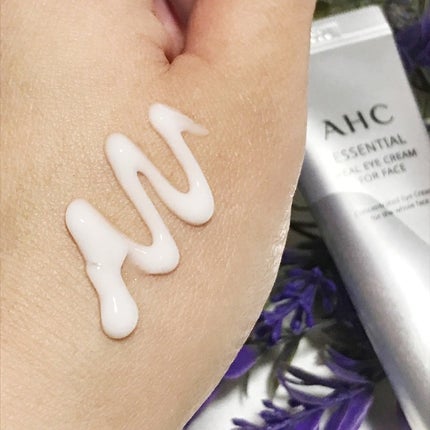 エッセンシャル リアル アイクリーム フォーフェイス/AHC/アイケア・アイクリームを使ったクチコミ(3枚目)