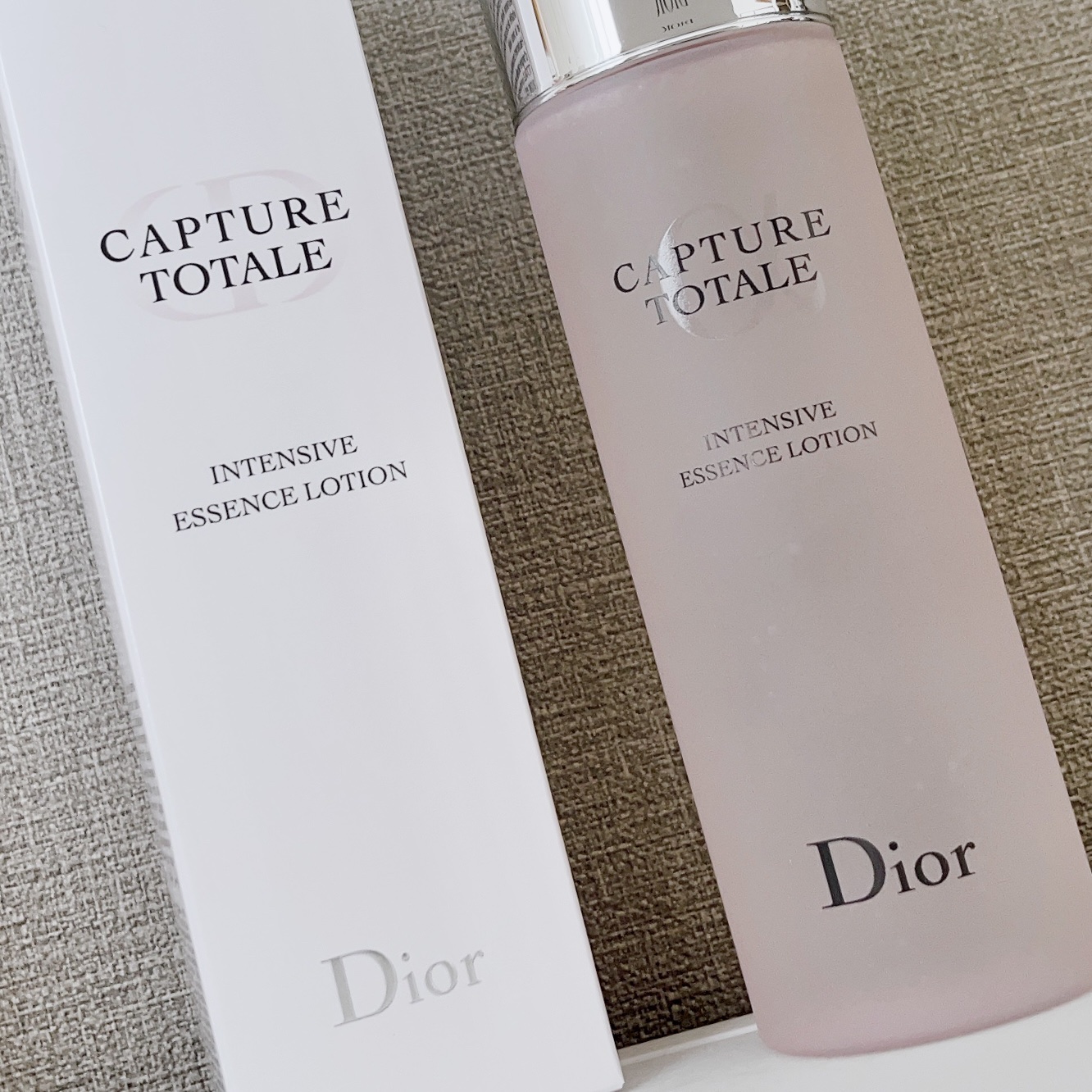 Dior


カプチュール トータル 
インテンシブ エッセンス ローション

¥9,350


美のメカニズムを再起動する、美容液ローション。




サンプルを何度か使用したら

とてもいい感じに保湿力があり、

いい香りなのでついつい