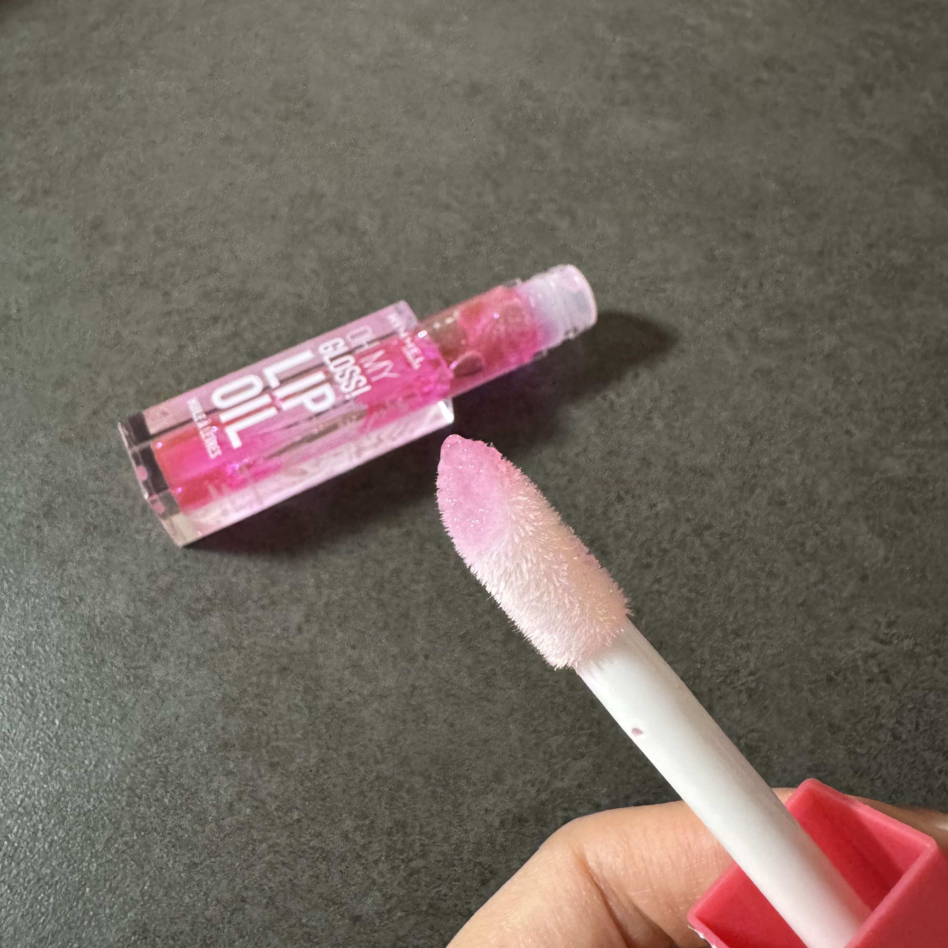 オーマイグロス リップオイル/リンメル ロンドン/リップグロスを使ったクチコミ（3枚目）