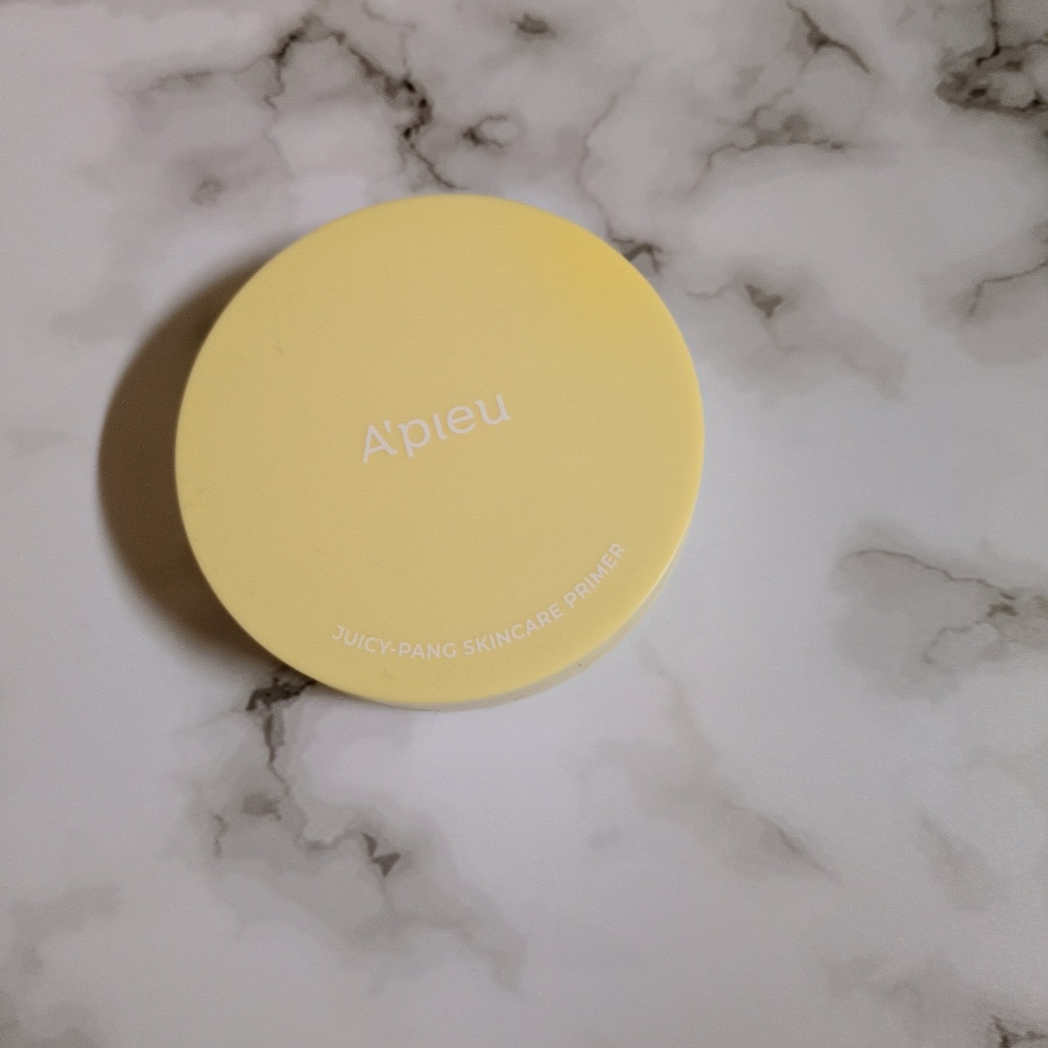 【使った商品】
A’pieu　ジューシーパン スキンケアプライマー　レモン

【商品の特徴】
高機能なスキンケアプライマー
SPF30/PA+++の高い紫外線防止効果で、お肌を日焼けから守ります。
美容液成分配合
レモン果汁エキスなどの美容