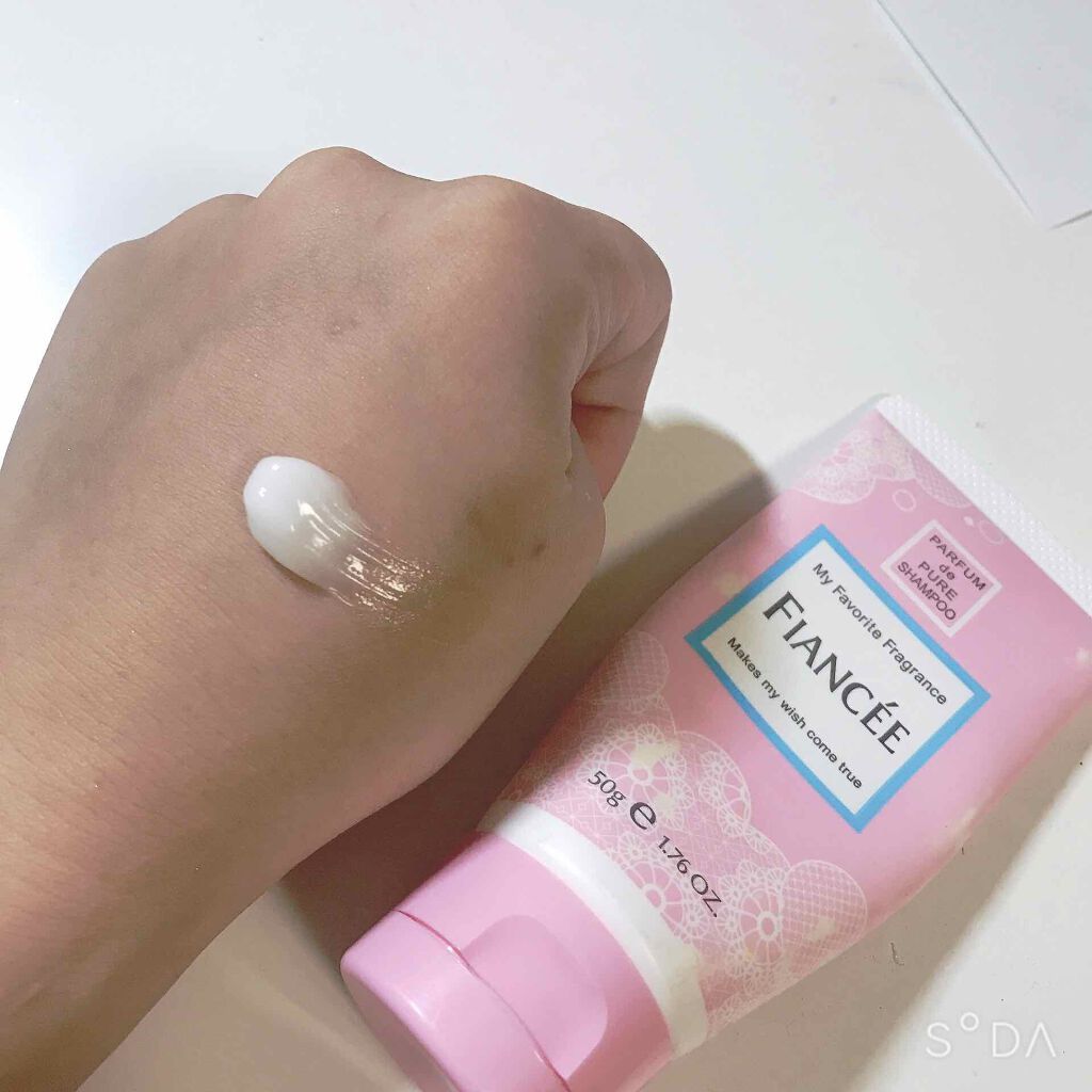 ハンドクリーム ピュアシャンプーの香り/フィアンセ/ハンドクリームを使ったクチコミ（1枚目）