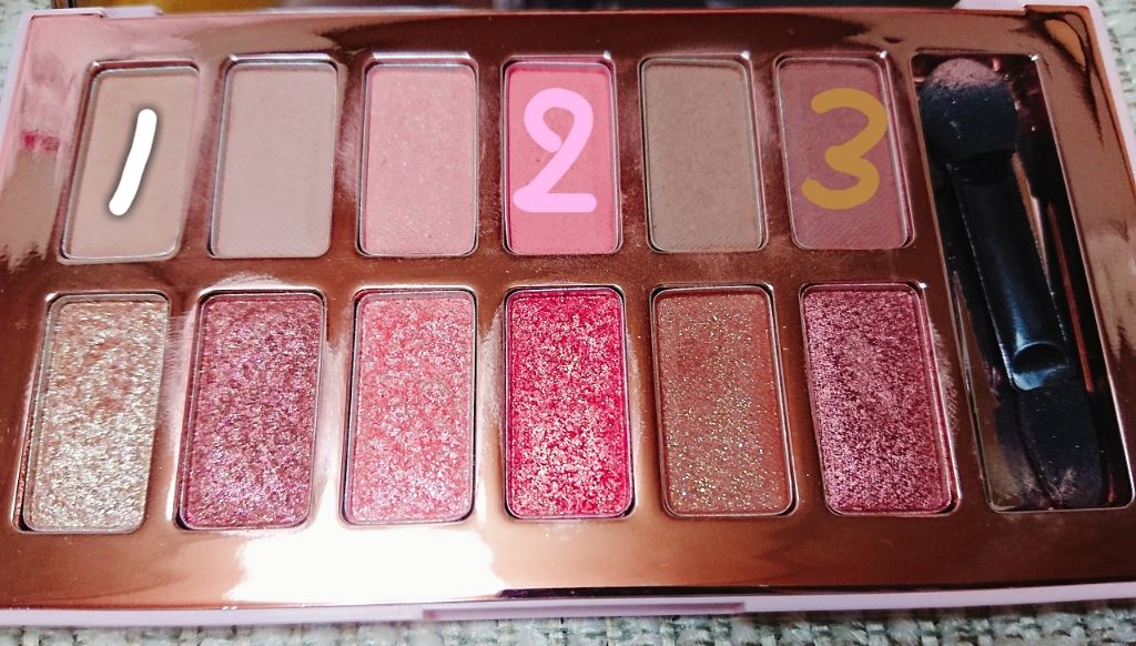 バレンタインボックス3ローズモーメント/VAVI MELLO/アイシャドウパレットを使ったクチコミ(2枚目)