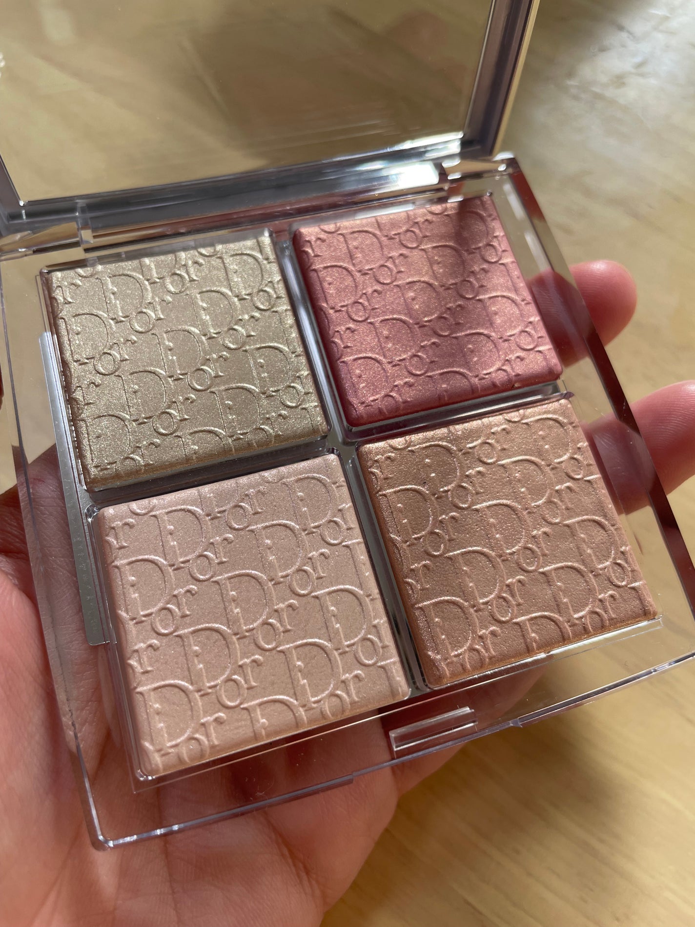 yuuuðŽðºð on LIPS ããã£ãšæ°ã«ãªã£ãŠãDiorã®ããã¯ã¹ããŒãžãã§ã€ã¹ã°ããŠãã¬ã..ãïŒ3æç®ïŒ