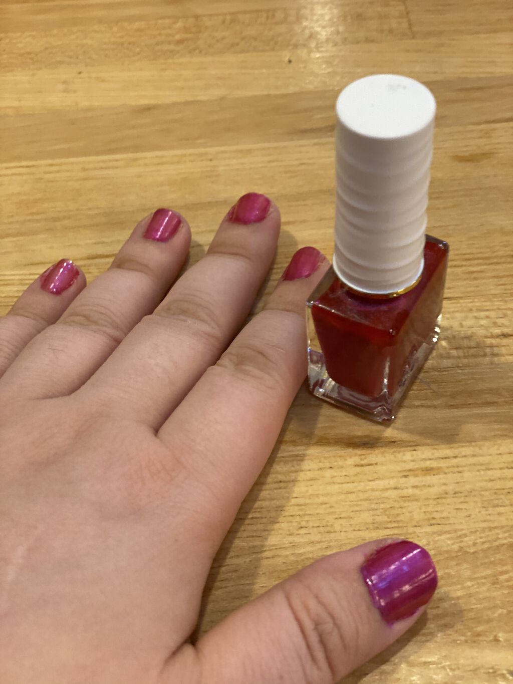 フローリックネイルラッカー LV01/エレガンス クルーズ/マニキュアを使ったクチコミ（3枚目）