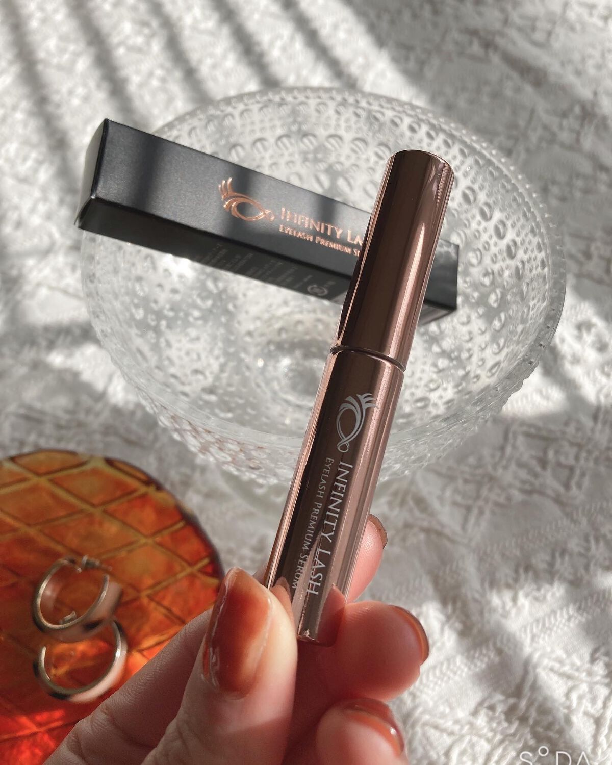 megu on LIPS 「まつ毛and眉毛のケアに⭐︎フサフサになりたい!↓Dears..」(2枚目)