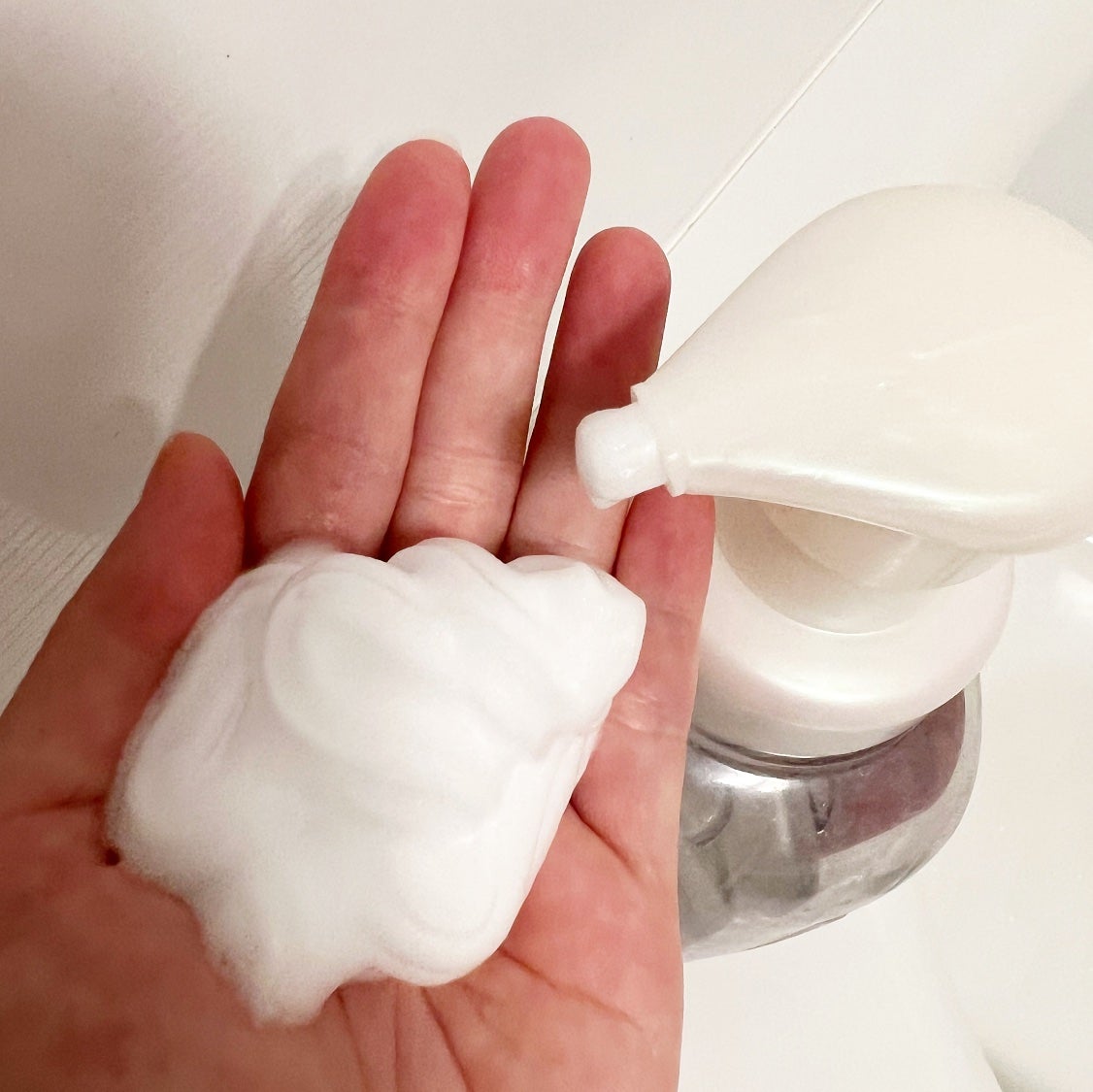 ザ ボディ 泡タイプ ブリリアントブーケの香り/ビオレu/ボディソープを使ったクチコミ(2枚目)