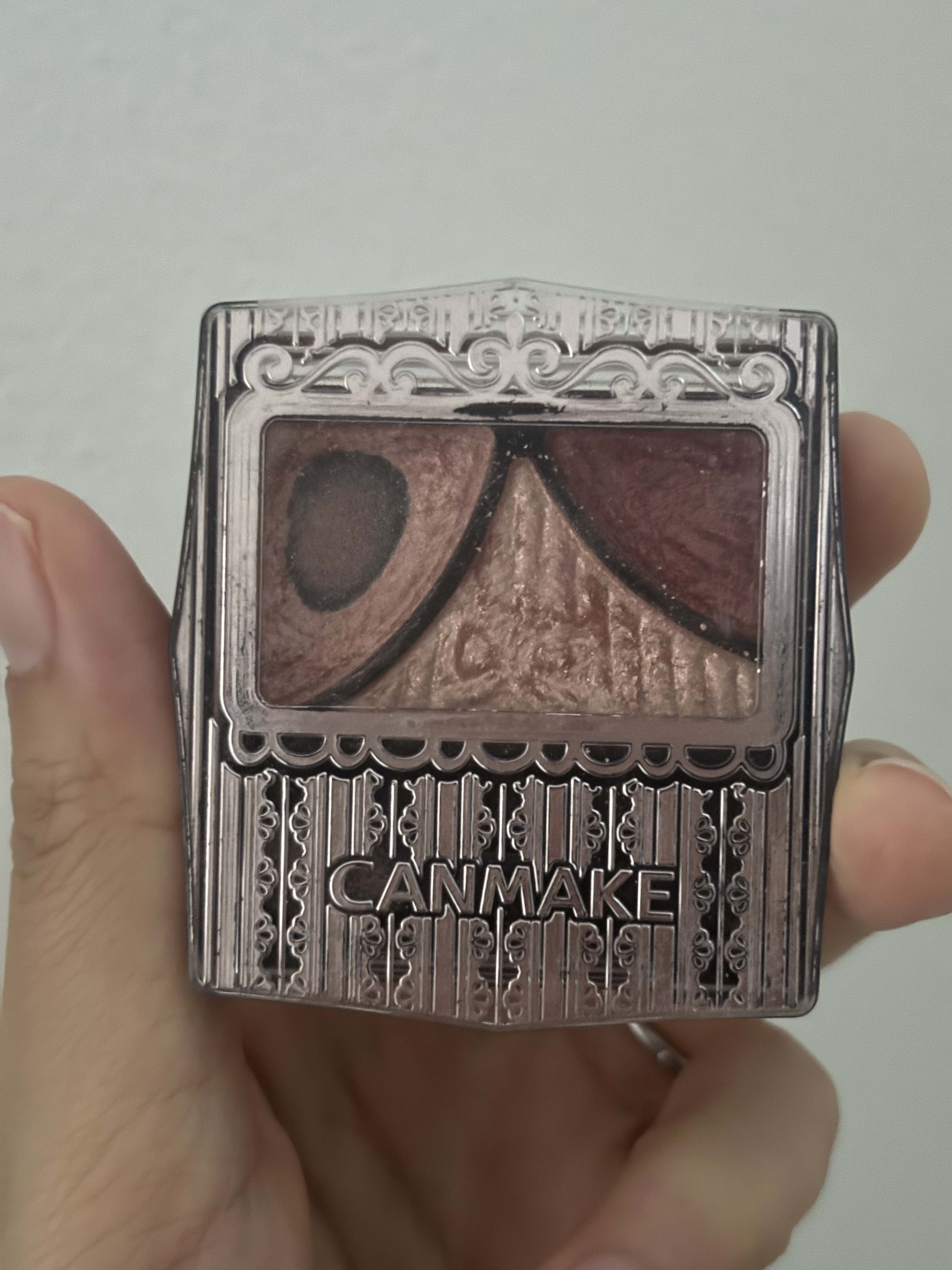 ジューシーピュアアイズ/キャンメイク/アイシャドウパレットを使ったクチコミ（1枚目）